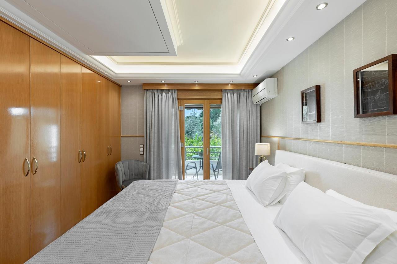 Vouliagmeni'S Elegance By Acropolis Suites Athena Bagian luar foto