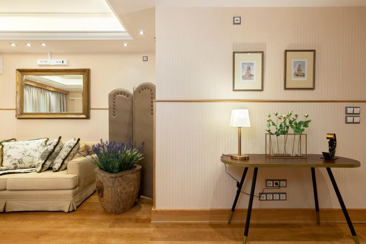 Vouliagmeni'S Elegance By Acropolis Suites Athena Bagian luar foto