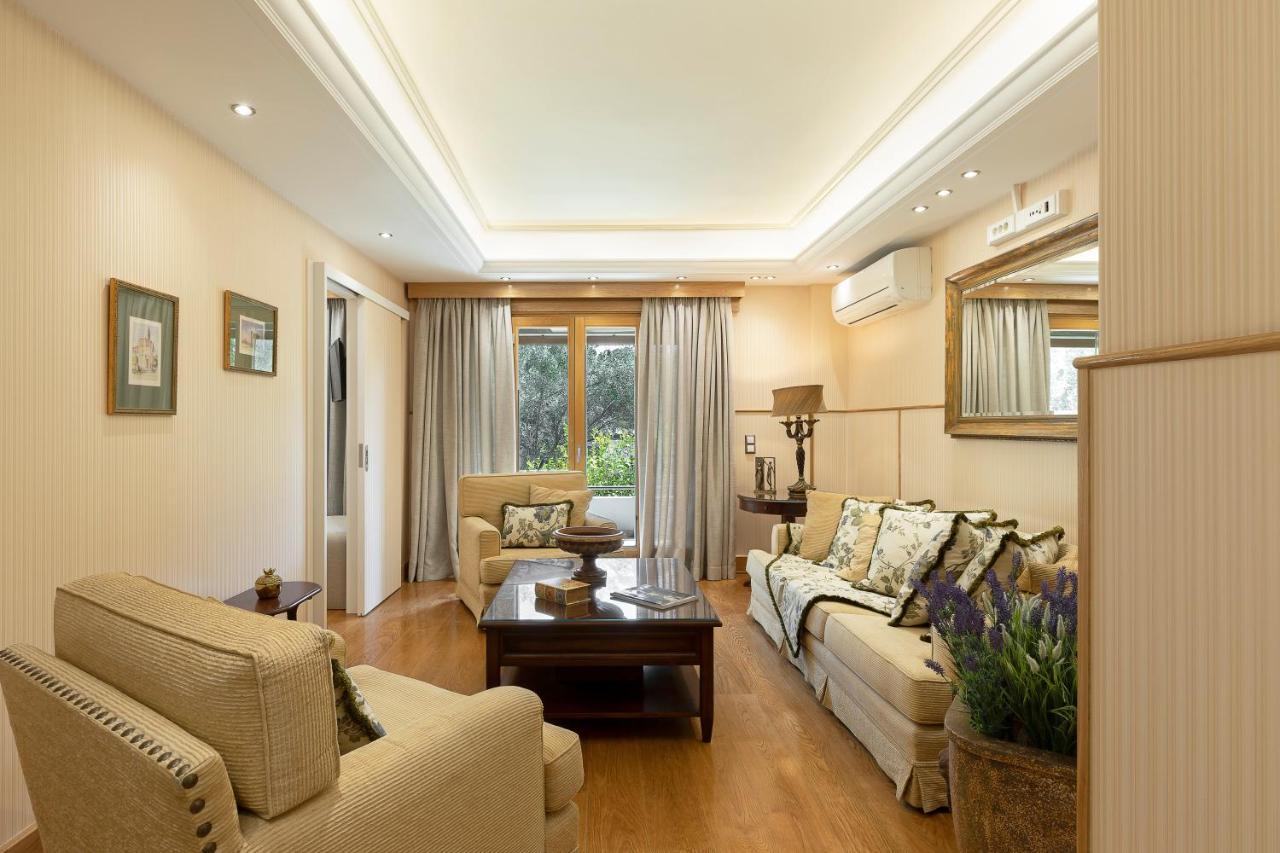 Vouliagmeni'S Elegance By Acropolis Suites Athena Bagian luar foto