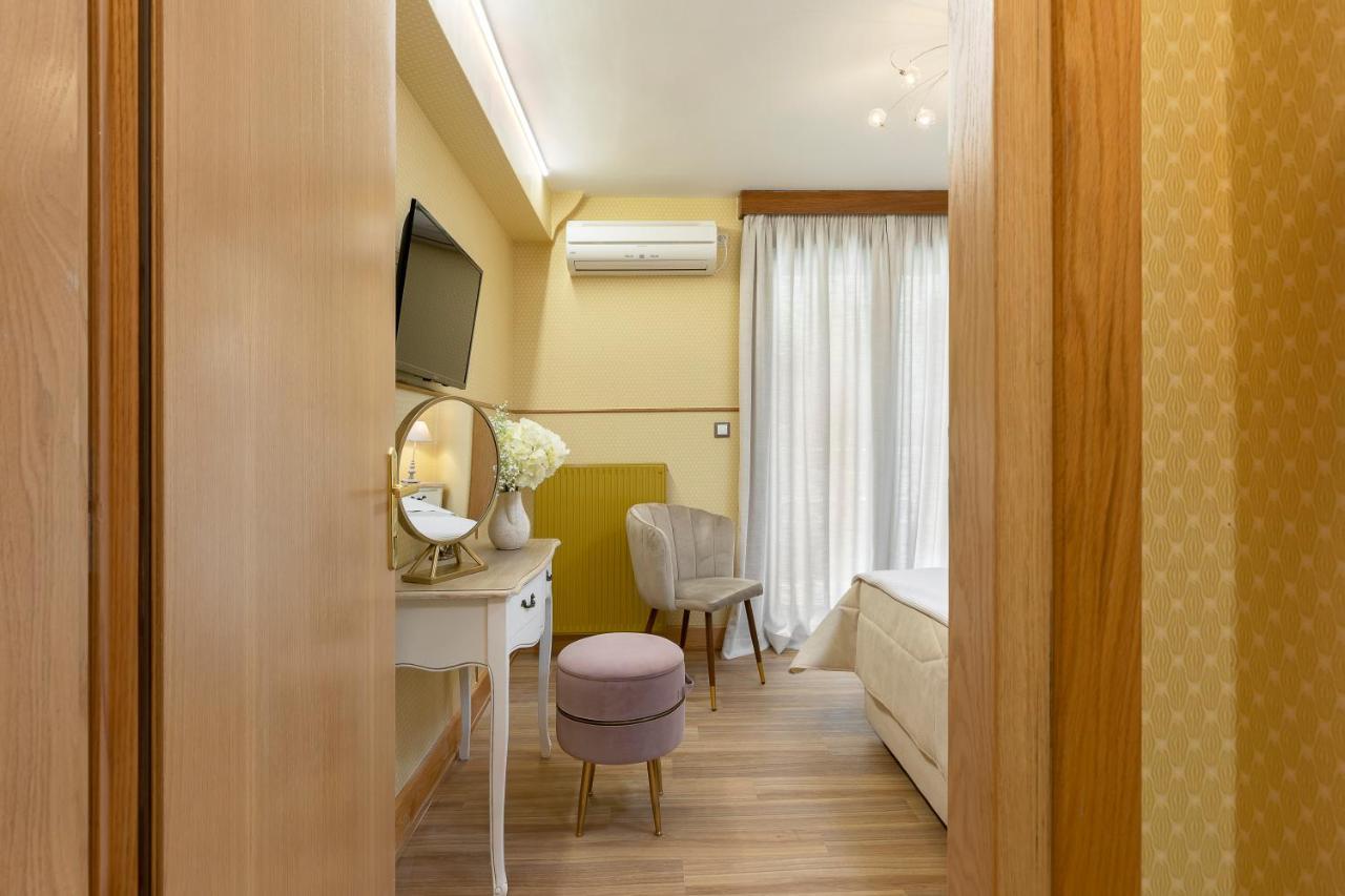 Vouliagmeni'S Elegance By Acropolis Suites Athena Bagian luar foto