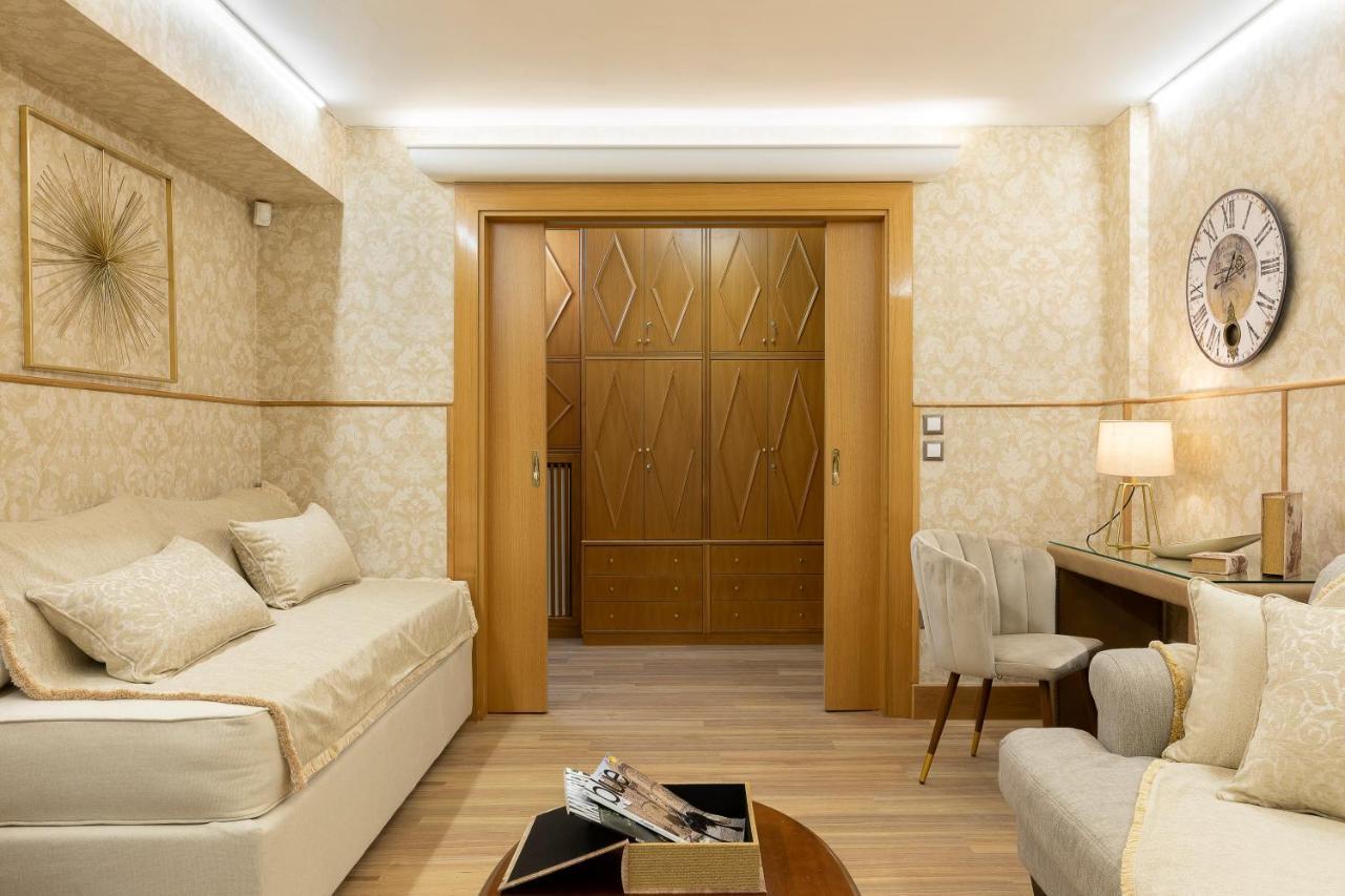 Vouliagmeni'S Elegance By Acropolis Suites Athena Bagian luar foto