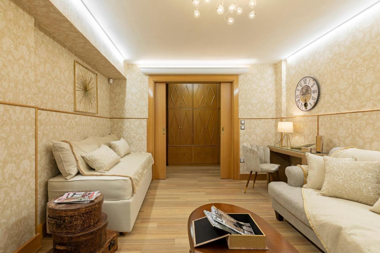Vouliagmeni'S Elegance By Acropolis Suites Athena Bagian luar foto